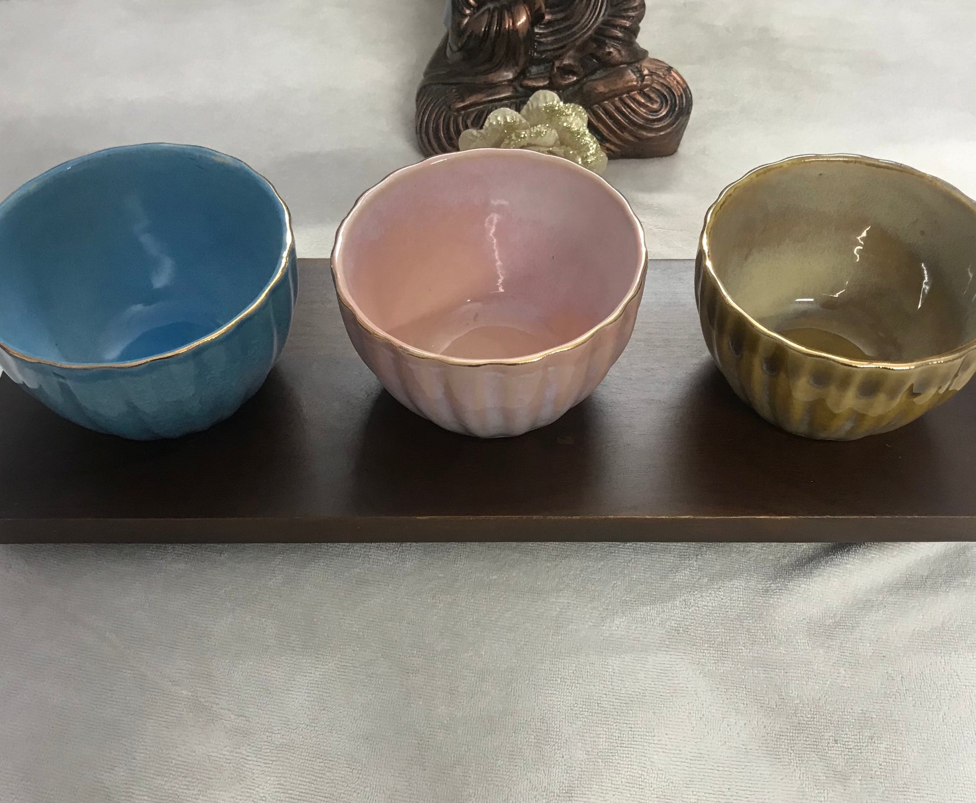 Beautiful Hand-Painted Ceramic Serving 3 Bowls with Wooden Platter Tray - Homely Arts